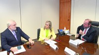 Alexandre Silveira se reúne com ministra do Turismo e presidente da Petrobras para discutir preço das passagens aéreas