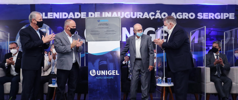 Bento Albuquerque inaugura fábrica de fertilizantes em Sergipe