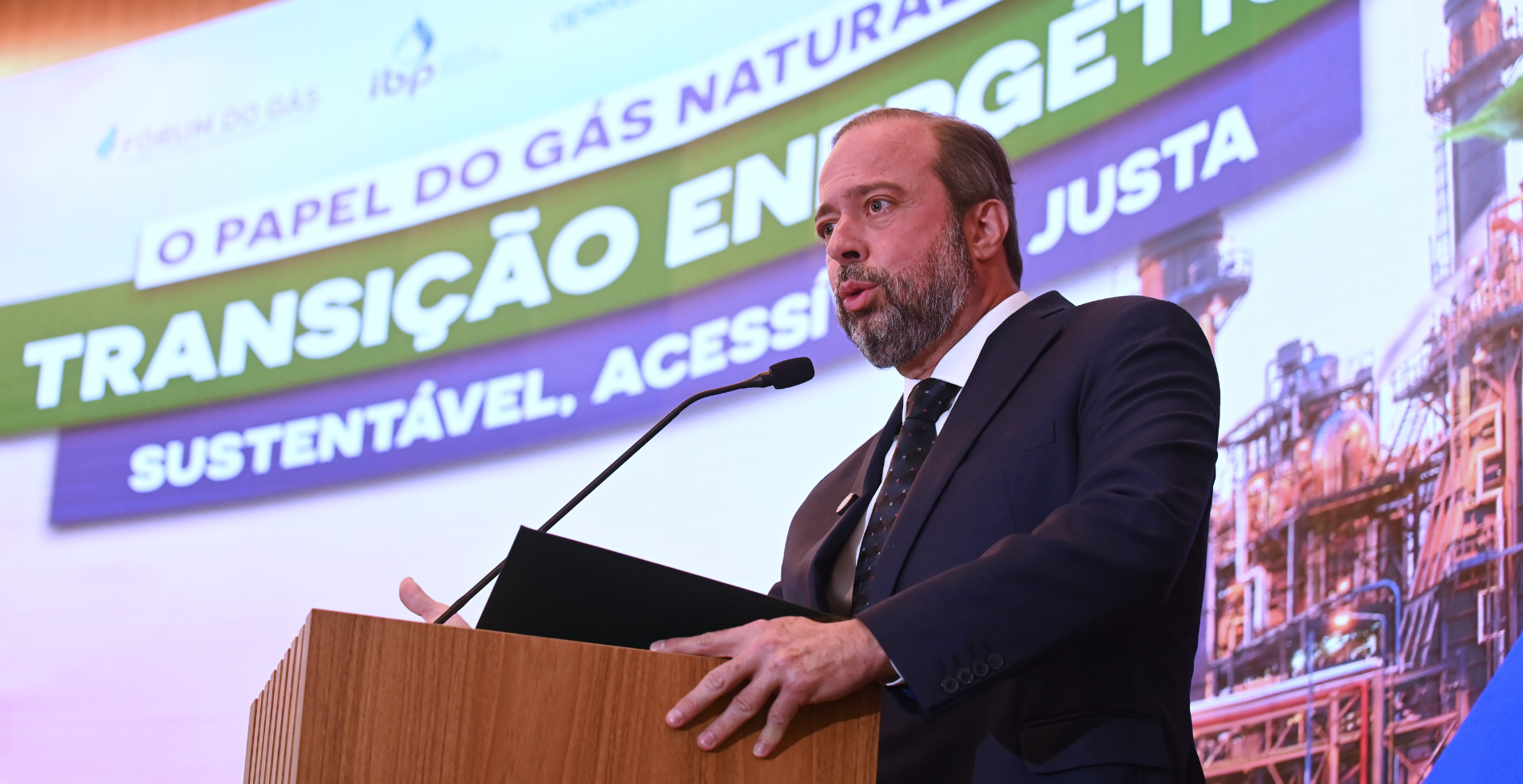 Durante evento no MME, ministro reafirmou o compromisso do Brasil em liderar discussões sobre transição energética no cenário global, especialmente sob a presidência do G20 em 2024