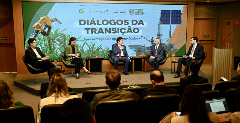 MME debate planejamento energético focado nos desafios impostos pela transição energética