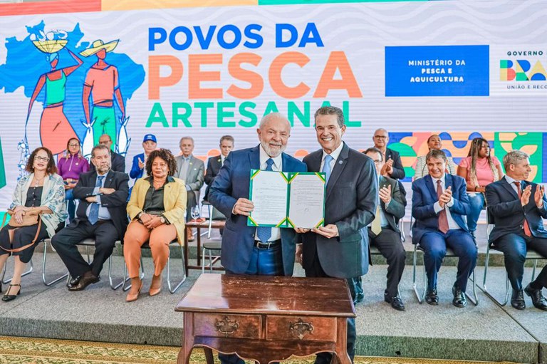 lançamento de uma série de iniciativas para o setor, o presidente assinou também o decreto de recriação do Conselho Nacional da Aquicultura e Pesca