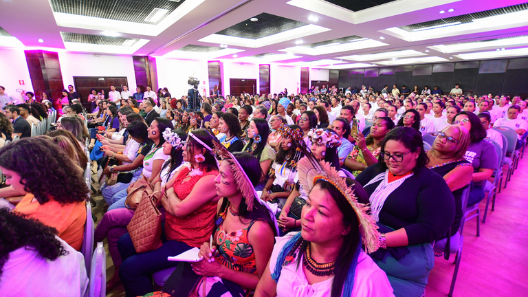 Ministra Cida Gonçalves participa da abertura do Fórum Estadual de Políticas para Mulheres  