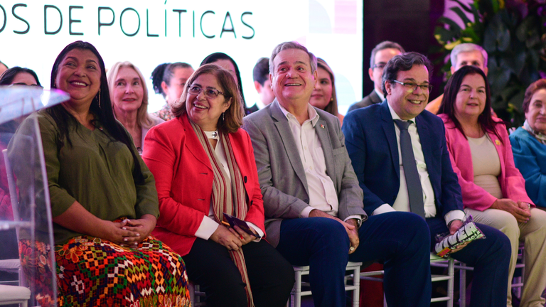 Ministra Cida Gonçalves participa da abertura do Fórum Estadual de Políticas para Mulheres  