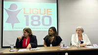 Ministra Cida Gonçalves visita instalações da Central de Atendimento à Mulher - Ligue 180