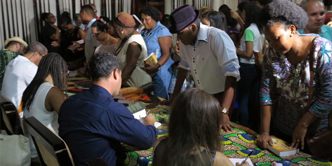 Livros vencedores do prêmio Oliveira Silveira , são lançados em Macapá