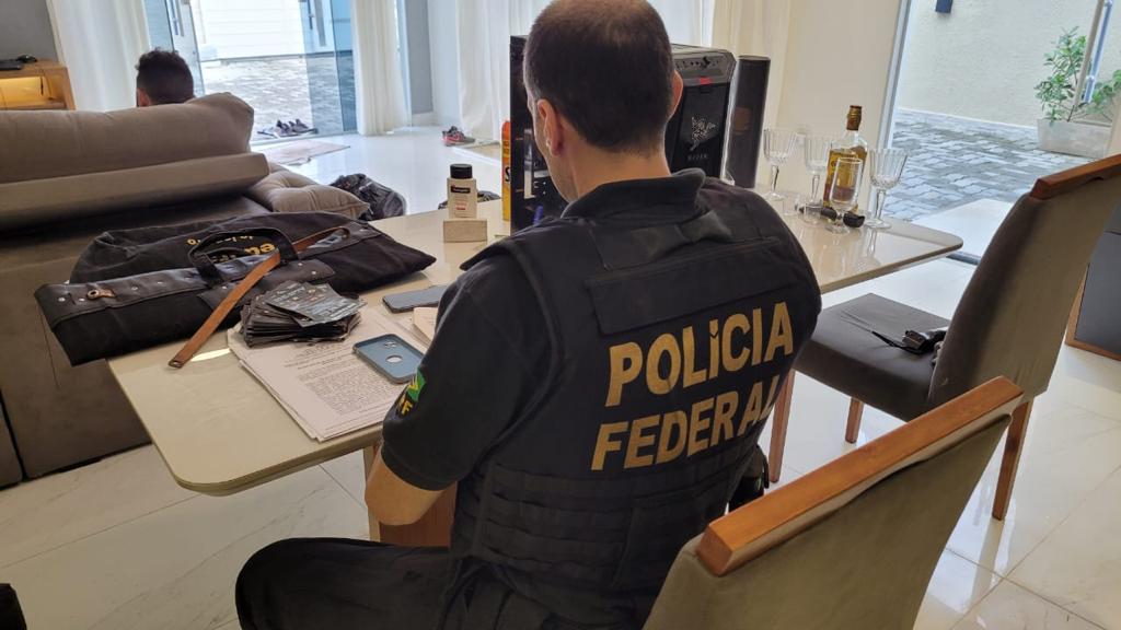 Operação Copyright: Polícia Federal fecha grande site pirata de