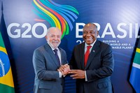 Lula meets with the president of South Africa