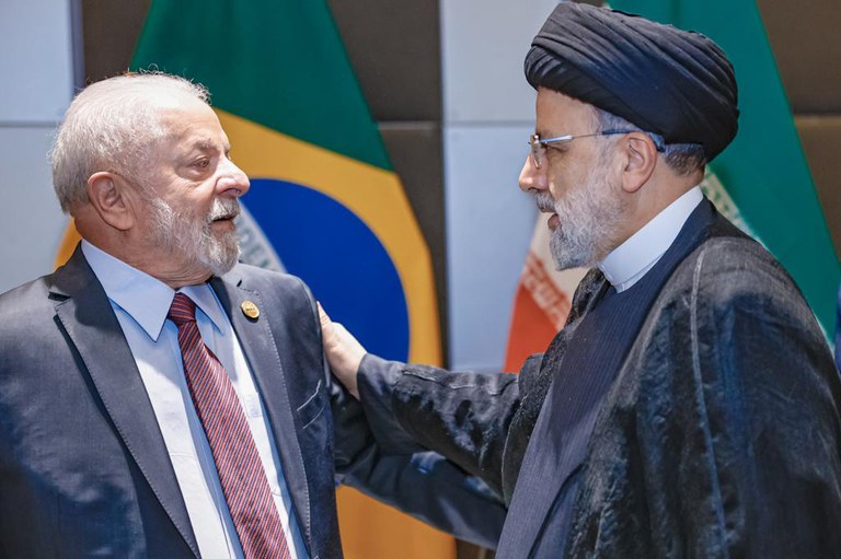 Lula y el presidente de Irán, Ebrahim Raisi