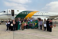 Avión presidencial despega de Egipto rumbo a Brasil con el grupo de Gaza