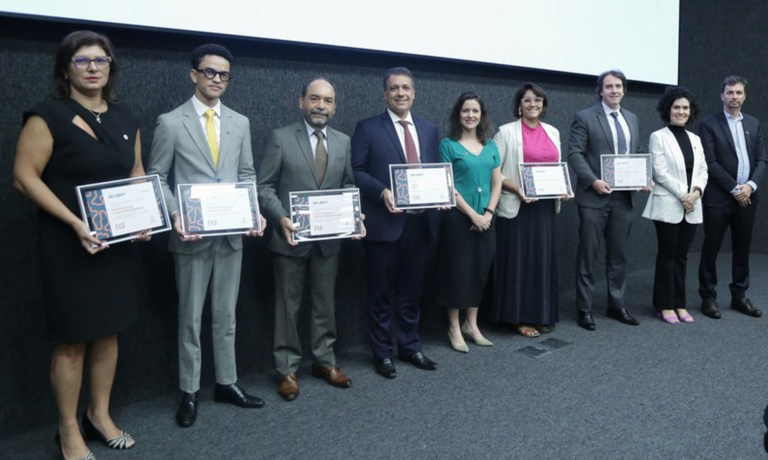 Homenageados na cerimônia de comemoração aos cinco anos da EV.G (Foto: Ana Paula Fornari Benvegnu)