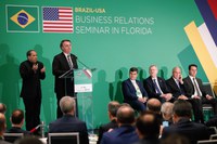 Presidente Jair Bolsonaro fala a empresários nos Estado Unidos