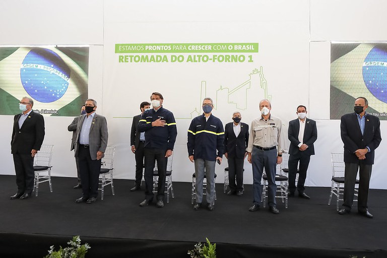 Presidente Bolsonaro participa de religamento de Alto-Forno da Usiminas em Ipatinga Adicionar Imagem
