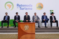 Governo anuncia plano de Retomada do Turismo