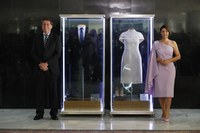 Trajes usados na posse presidencial estão expostos no Palácio do Planalto