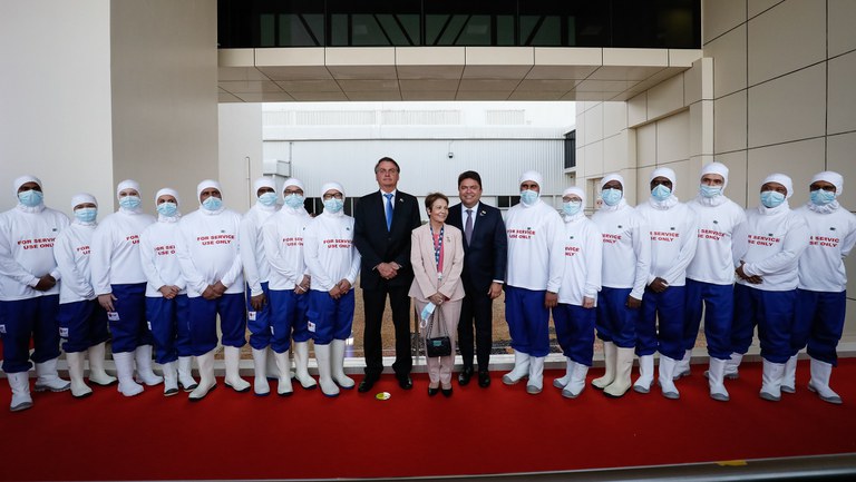 Presidente Jair Bolsonaro visita instalações de fábrica brasileira de alimentos em Abu Dhabi