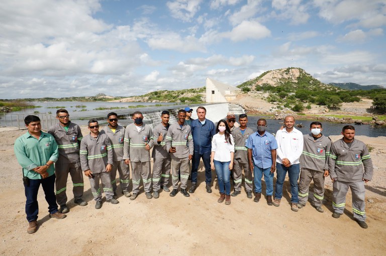 Presidente Jair Bolsonaro visita barragem que vai beneficiar mais de 300 mil pessoas no Rio Grande do Norte