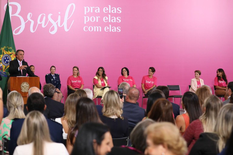Presidente da República Jair Bolsonaro lança iniciativas para fortalecer o protagonismo da mulher