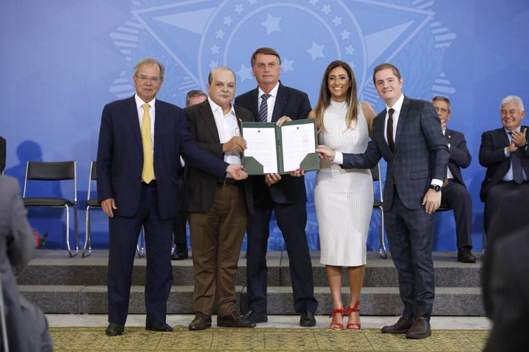 Presidente da República, Jair Bolsonaro, participa de cerimônia para regularização fundiária em áreas do Distrito Federal