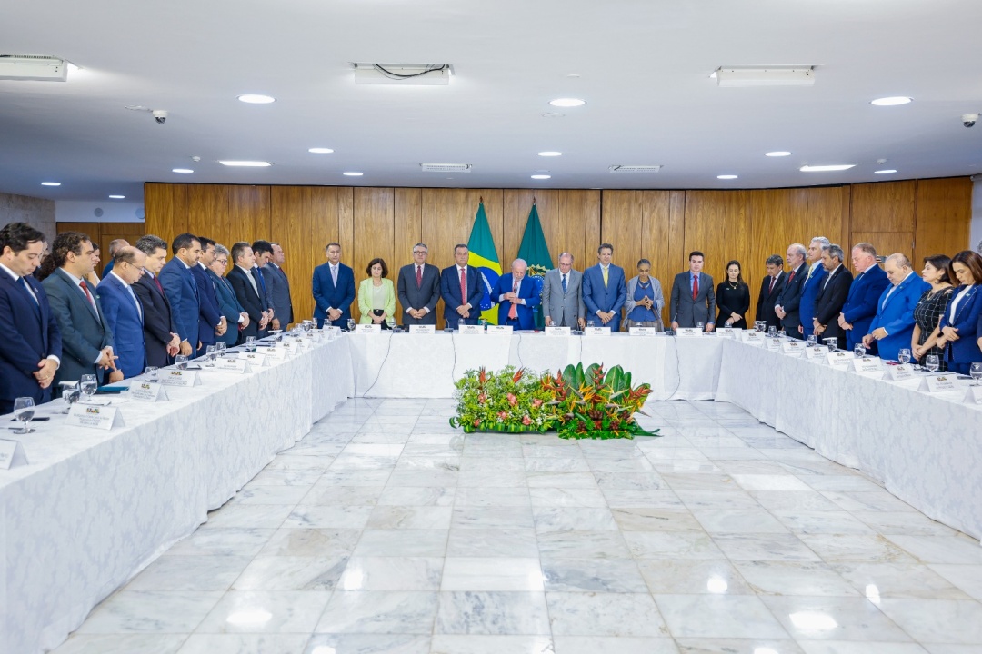 Lula manda mensagem às famílias das vítimas do ataque em creche de