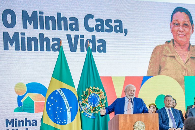 Lula sanciona novo MCMV