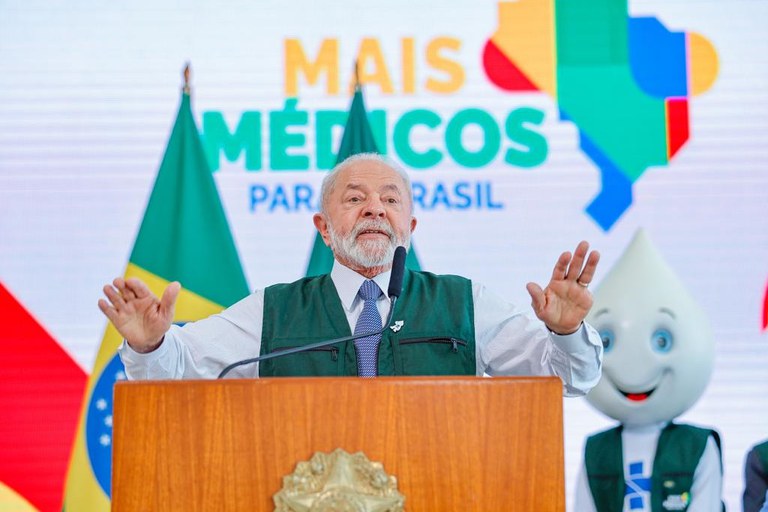 Lula durante o evento de sanção do programa Mais Médicos