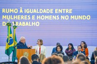 Presidente sanciona lei que determina igualdade salarial entre homens e mulheres