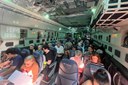 Brasileiros embarcados no voo da operação Voltando em Paz