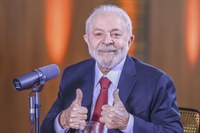 Aprovação da reforma tributária é um fato histórico, celebra Lula