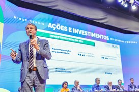 Anúncio de pacote de investimentos para Minas Gerais, no Minascentro, em Belo Horizonte (MG)