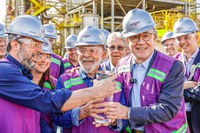 “Brasil é o país que mais pode ofertar energia limpa“, diz Lula em inauguração de planta de etanol de 2ª geração