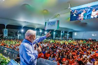 "É esse país que nós vamos construir", diz Lula durante inauguração de novo prédio de universidade federal e de hospital na Bahia