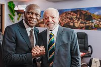 Lula e diretor da OIT conversam sobre Aliança Global Contra a Fome e a Pobreza e mudanças no mundo do trabalho