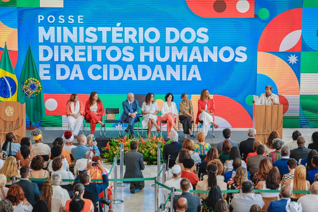 Em cerimônia no Palácio do Planalto, ministra ressaltou que é preciso criar políticas que estimulem convivência, solidariedade e, acima de tudo, cuidado comunitário