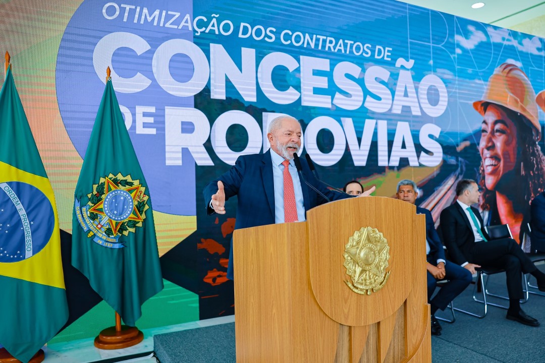 Iniciativa prevê R$ 110 bilhões em investimentos de infraestrutura de transporte rodoviário entre 2024 e 2026. Programa já conta com a adesão de 14 contratos de concessão referentes a rodovias que atravessam 13 unidades da Federação