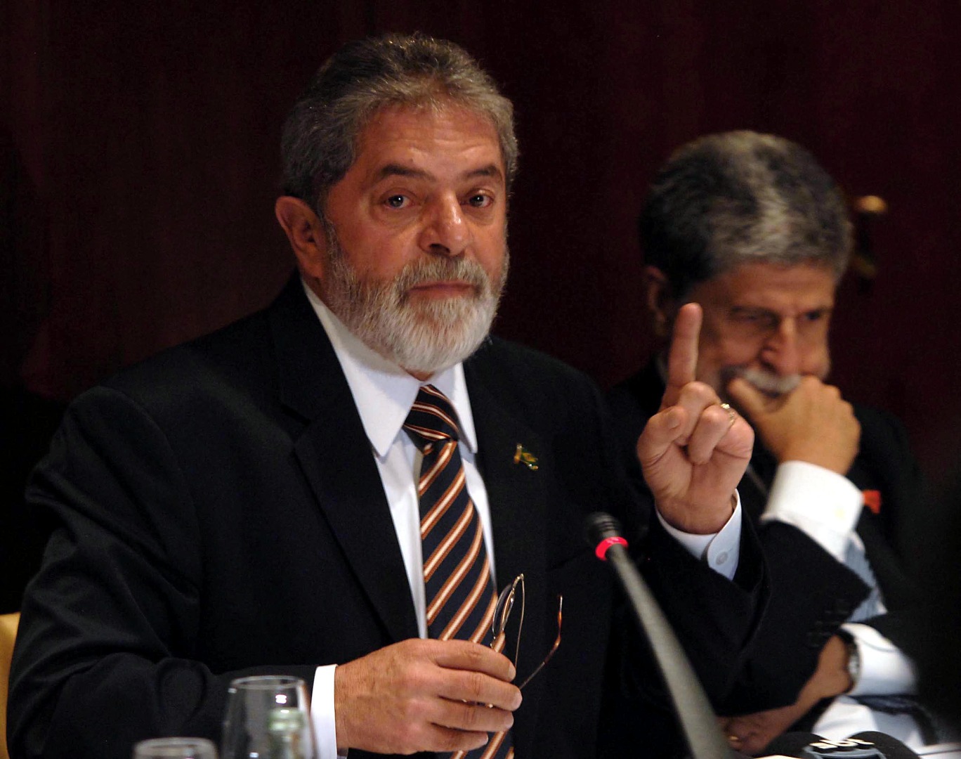 Presidente Lula e embaixador Celso Amorim fazem balanço da reunião com o G5