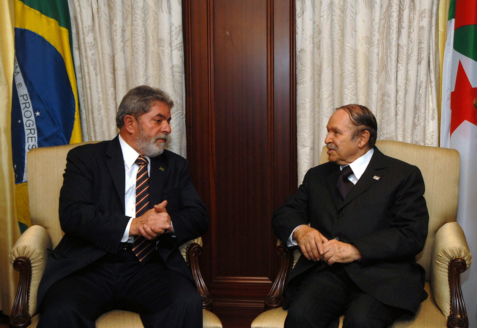 Presidente Lula e presidente da Argélia, Abdelaziz Bouteflika, em encontro bilateral