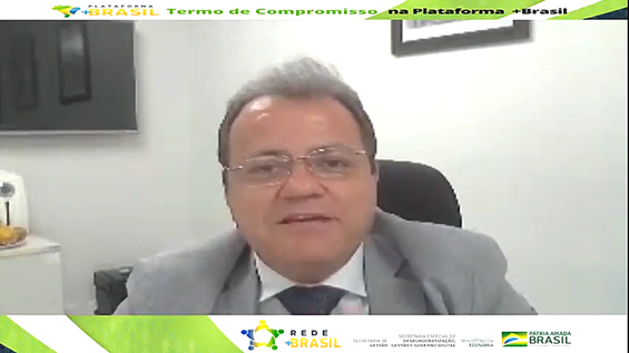 foto_Lancamento_termo_de_compromisso_3