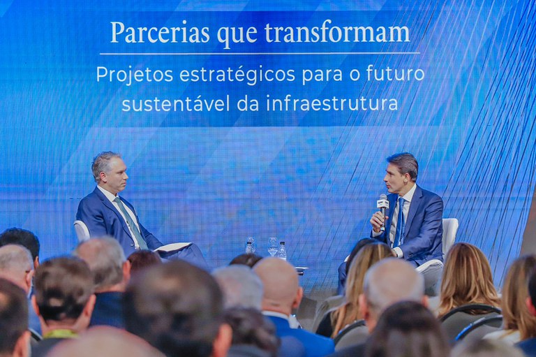 Em evento do mercado de infraestrutura, Silvio Costa Filho apresenta carteira de concessões do Ministério