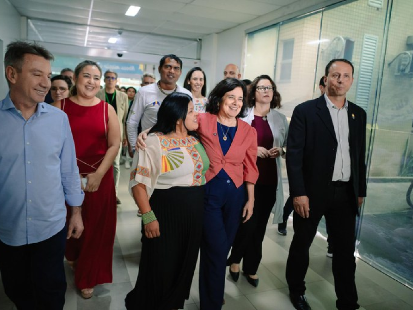 Ministra dos Povos Indígenas compareceu à Boa Vista, Roraima, junto à ministra da Saúde e ao secretário de saúde indígena