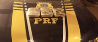 PRF apreende 3,3 kg de cocaína com passeira de ônibus em Rio Branco/AC