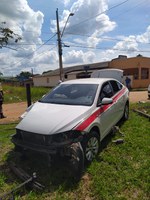 PRF intercepta táxi roubado e prende um em flagrante em Rio Branco