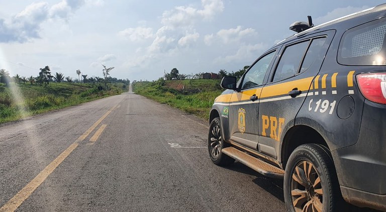 Condutora embriagada e com CNH vencida é presa pela PRF em Rio Branco/AC