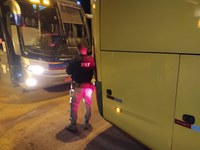 Homem com mandado de prisão é abordado pela PRF viajando em ônibus