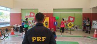 PRF participa de evento do dia das crianças em Rio Branco-AC
