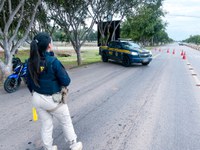 Operação Finados 2023: PRF reforça efetivo policial com foco na educação para prevenir acidentes, no Acre