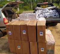 PRF apreende um veículo e 15 mil maços de cigarros contrabandeados, durante fiscalização, no Acre
