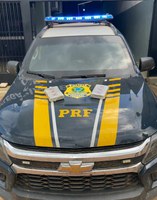 PRF prende passageira de táxi com 2,08kg de drogas no Acre