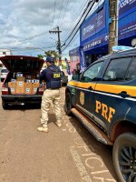 PRF apreende carga de cigarros contrabandeados em Rio Branco/AC