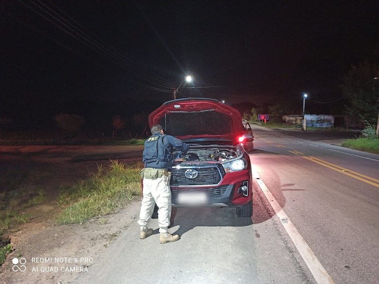 Polícia Rodoviária Federal de Alagoas recupera  veículo roubado há 3 anos em João Pessoa.jpg