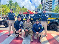 A Polícia Rodoviária Federal (PRF) realiza neste domingo (18) ação educativa em comemoração ao início da Semana Nacional de Trânsito.